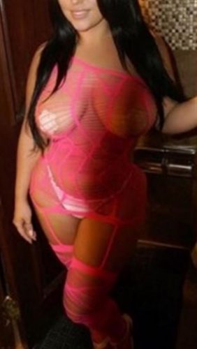 Baştan çıkaran eve gelen escort Nurdan